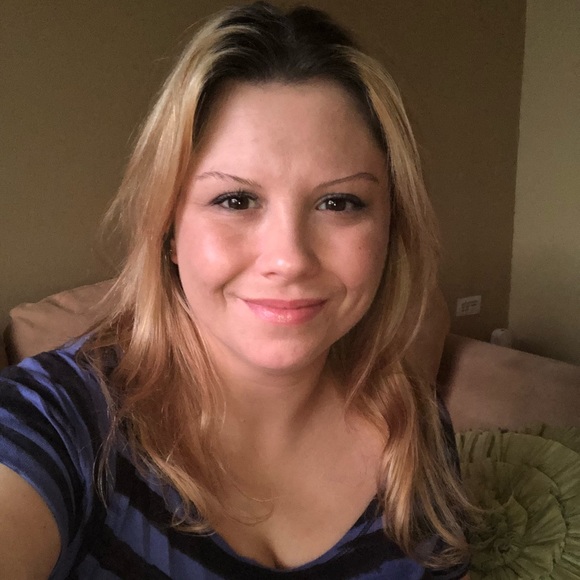 Meet your Posher, Angelina - Picture 1 of 1